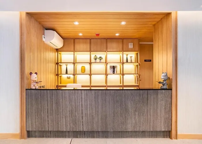1br Luxury Queen In Sukhumvit,bts And Shuttle Bus Service 招待所 3*