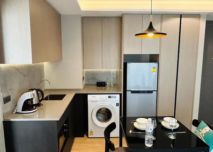 招待所 1br Luxury Queen In Sukhumvit,bts And Shuttle Bus Service 曼谷